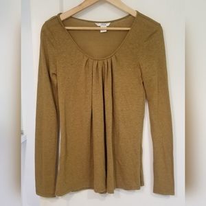 Women's medium sweater top